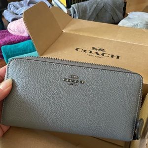 NWT Grey Coach accordion wallet